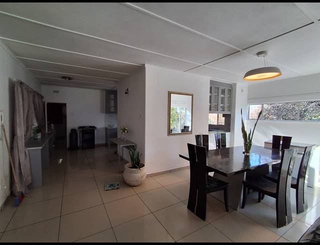 4 BEDROOM FREESTANDING FOR SALE IN FLAMWOOD